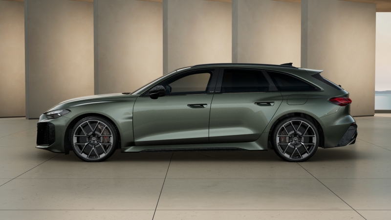 AUDI RS5 AVANT LAUNCH EDITION 