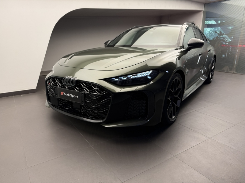 AUDI RS5 AVANT LAUNCH EDITION 