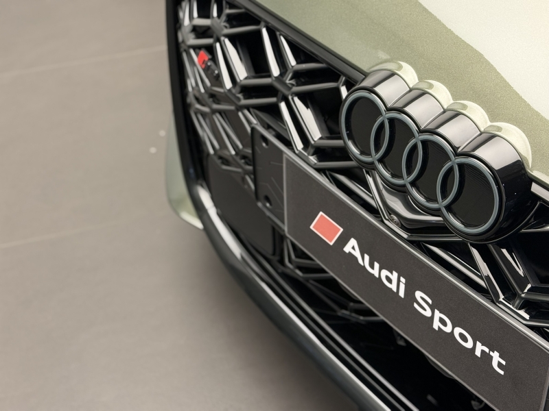 AUDI RS5 AVANT LAUNCH EDITION 