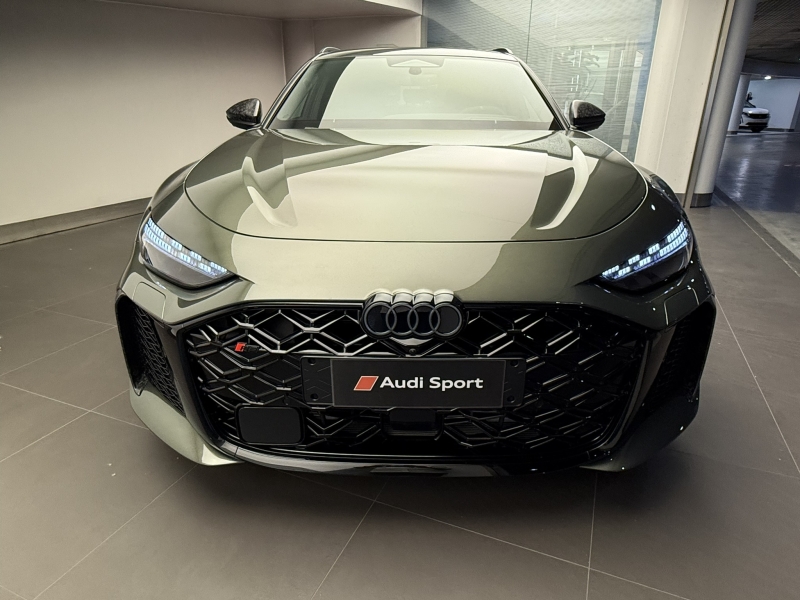 AUDI RS5 AVANT LAUNCH EDITION 