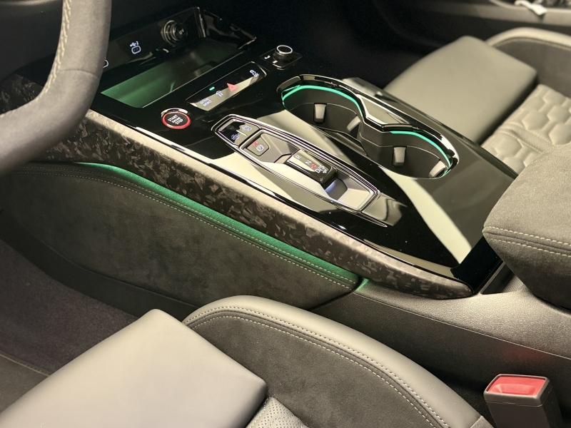 AUDI RS5 AVANT LAUNCH EDITION 