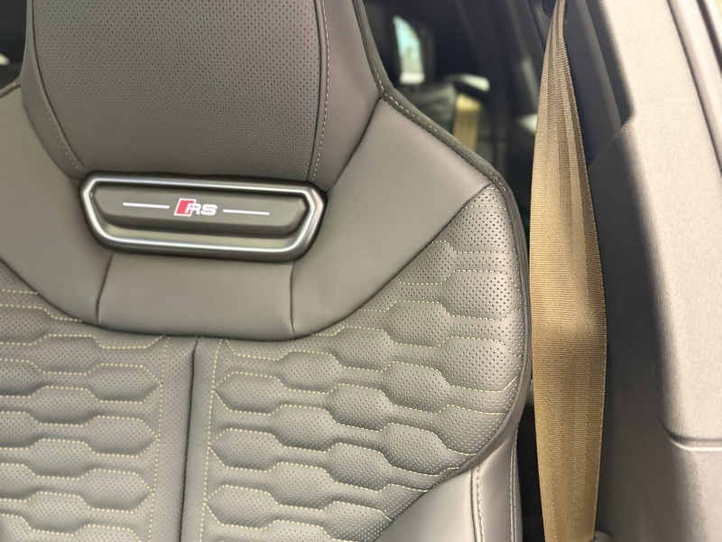 AUDI RS5 AVANT LAUNCH EDITION 
