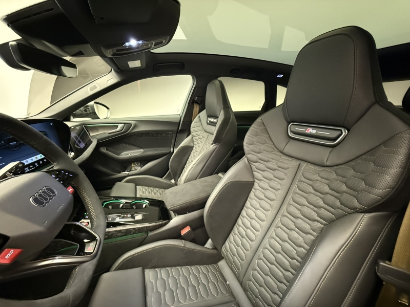 AUDI RS5 AVANT LAUNCH EDITION 