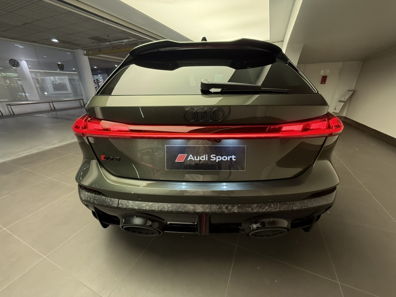 AUDI RS5 AVANT LAUNCH EDITION 