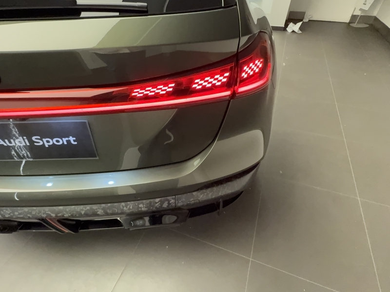 AUDI RS5 AVANT LAUNCH EDITION 