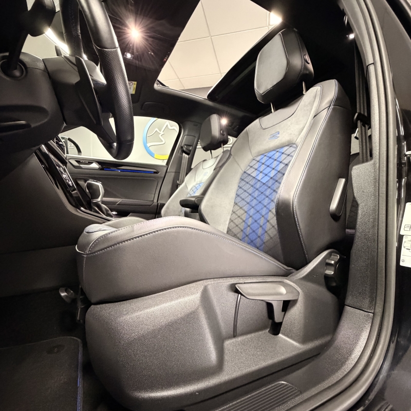 VOLKSWAGEN T-ROC R “Black Edition” 300CV