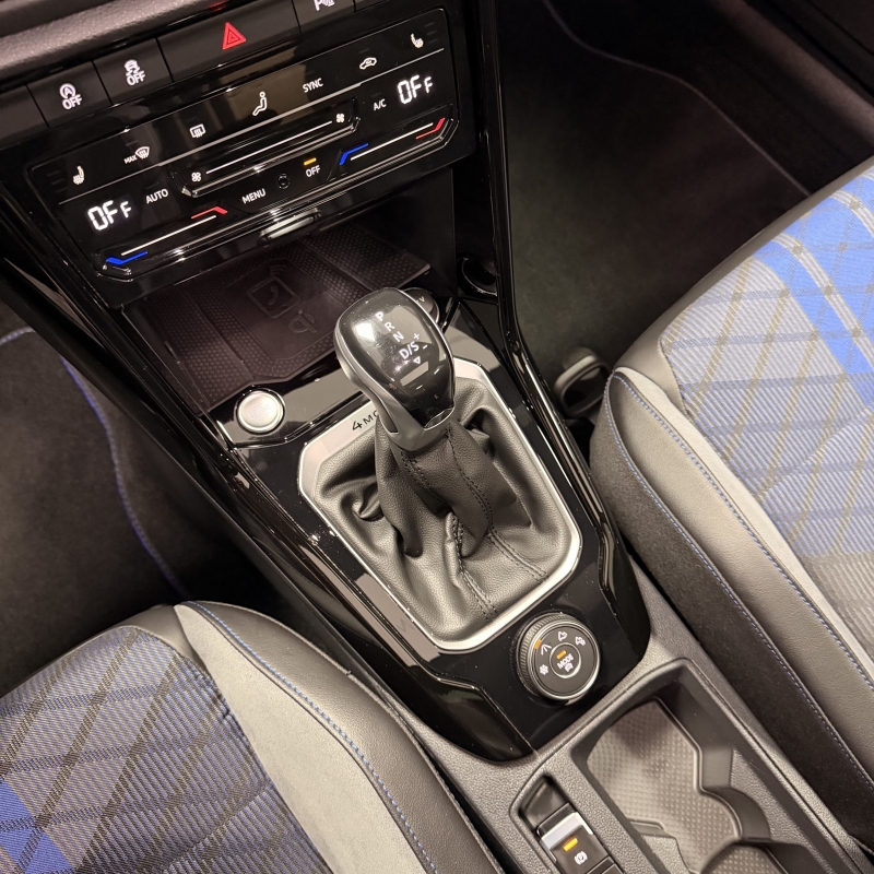 VOLKSWAGEN T-ROC R “Black Edition” 300CV