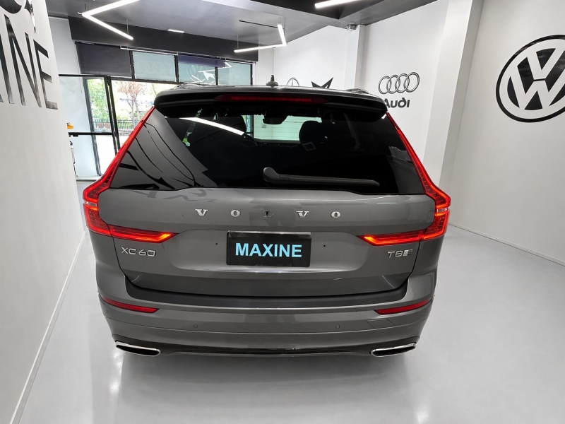 VOLVO XC60 T8 R-line