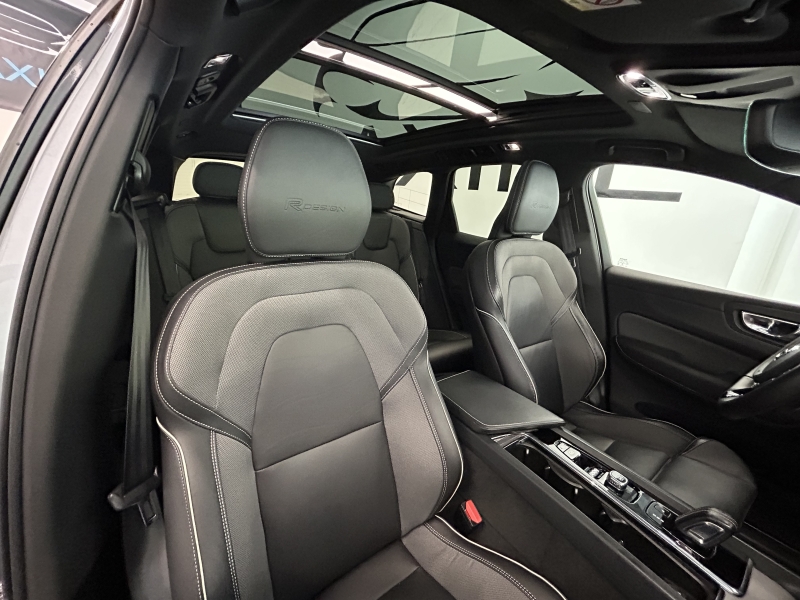 VOLVO XC60 T8 R-line