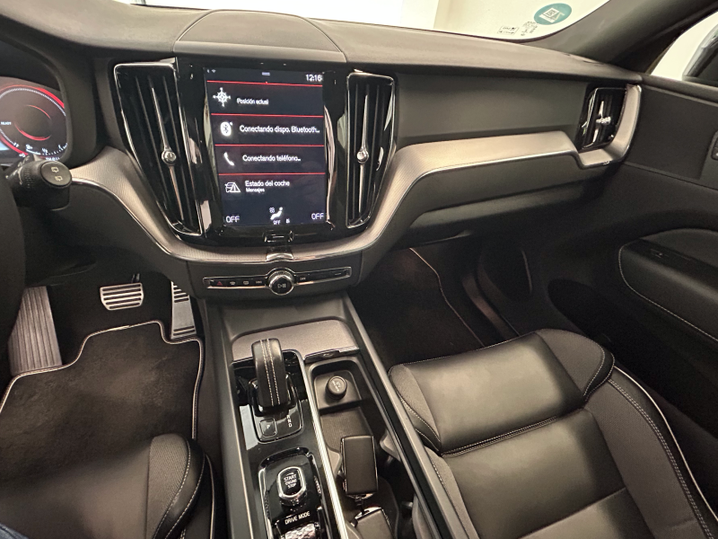 VOLVO XC60 T8 R-line