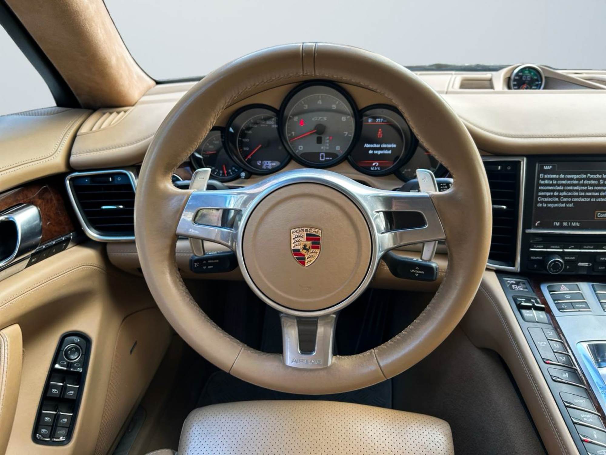 Porsche Panamera GTS 