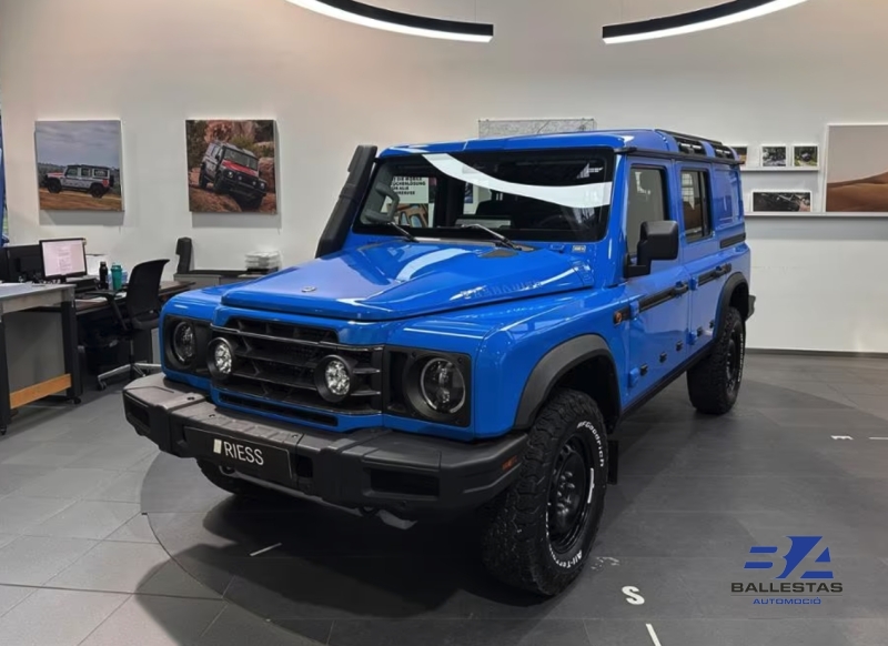 INEOS GRENADIER TRIALMASTER PORSCHE SHARK BLUE 