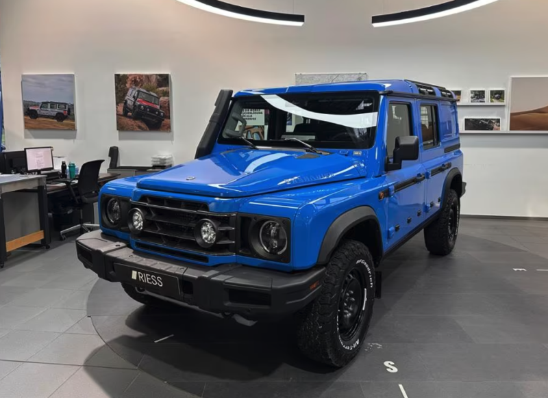 INEOS GRENADIER TRIALMASTER PORSCHE SHARK BLUE 