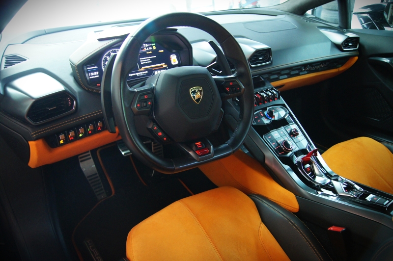 LAMBORGHINI HURACAN LP610-4 V10 610CV * FULL EQUIP *