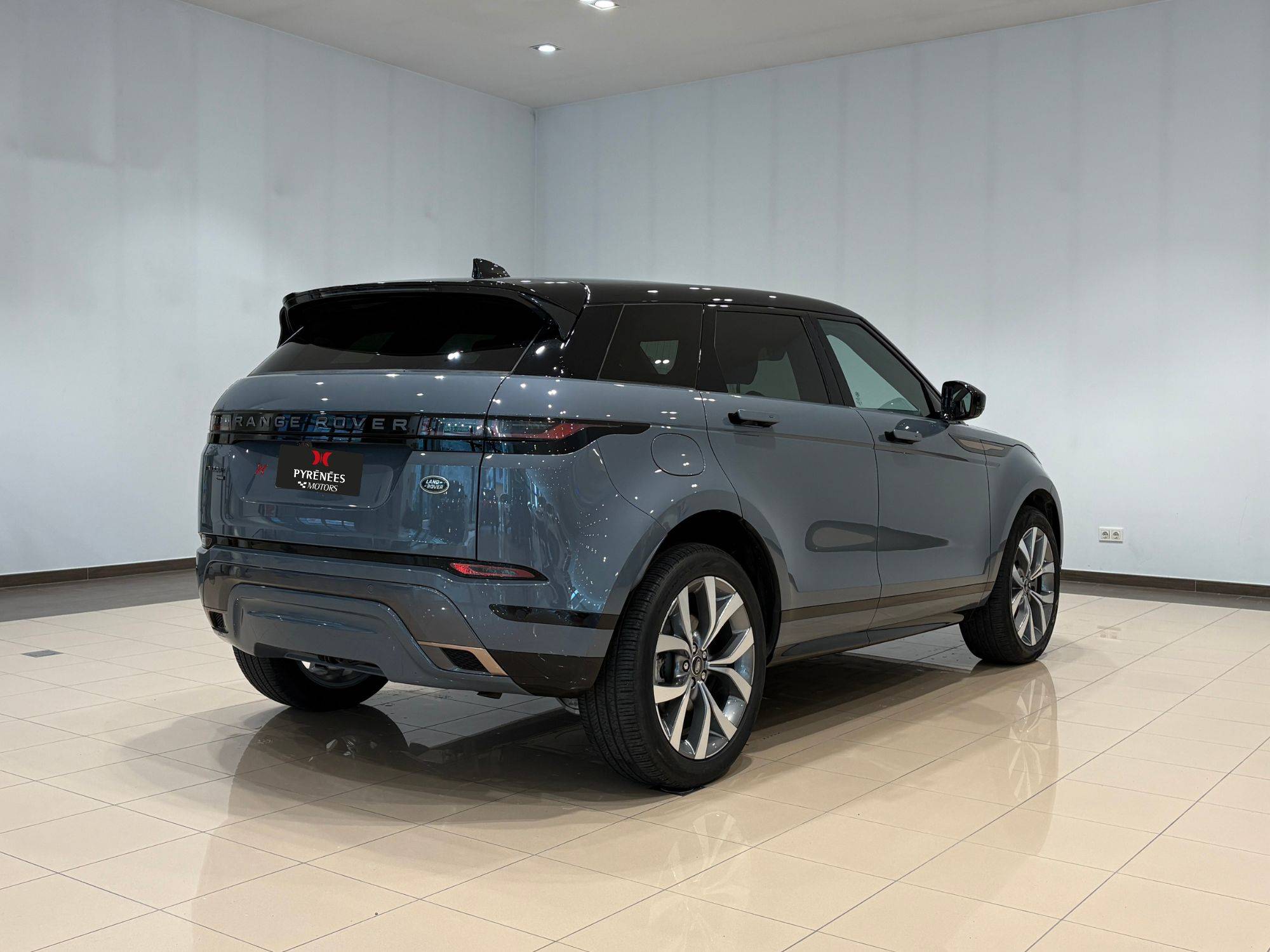 Land Rover Range Rover Evoque R-Dynamic HSE P300e