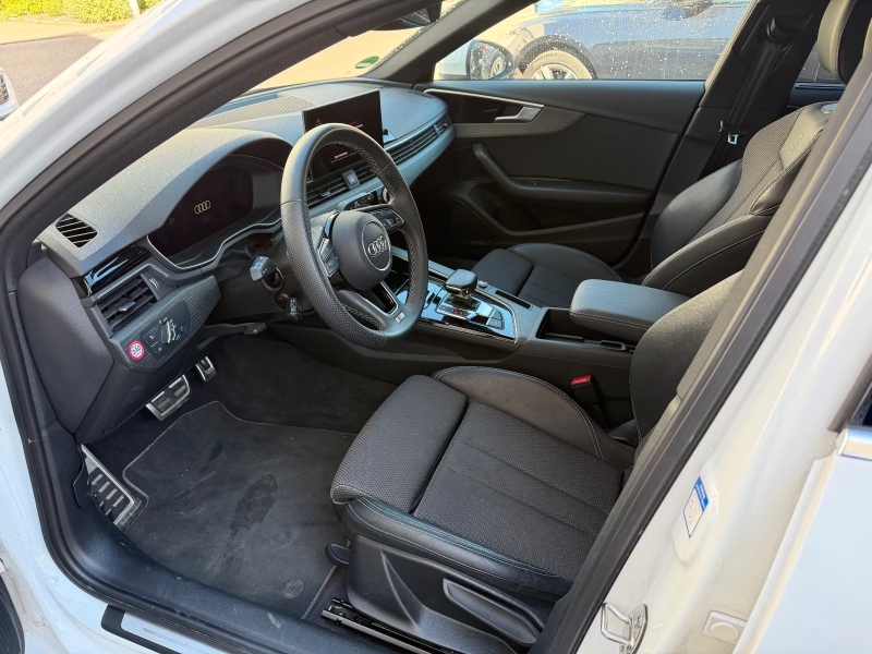 AUDI A4 40 TFSI LINE LED 