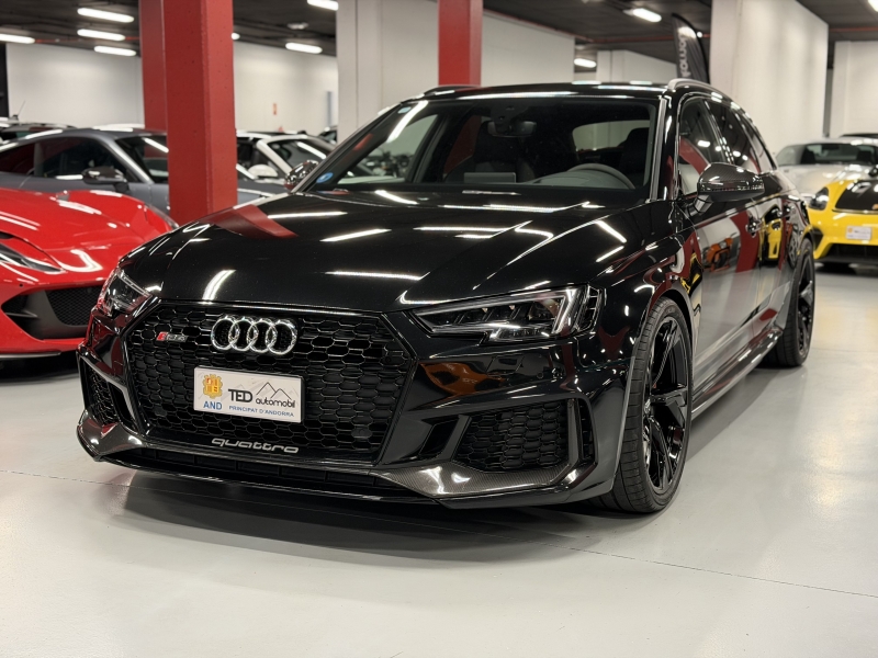 Audi RS4 450cv Quattro full carbon