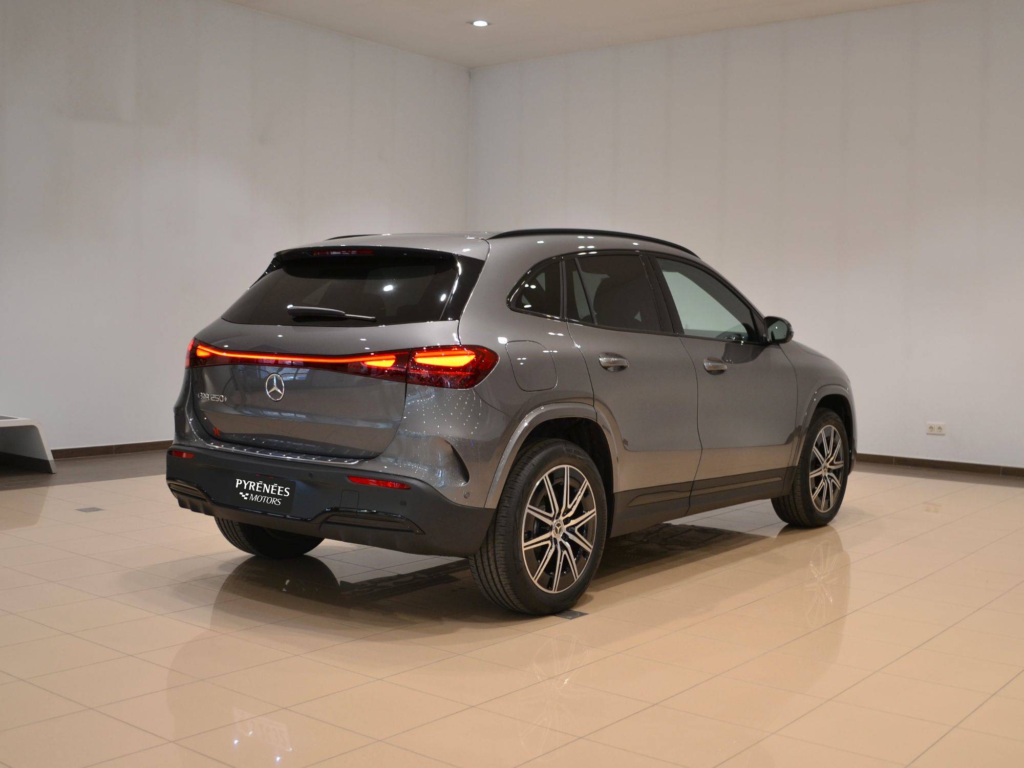 Mercedes-Benz EQA 250+ AMG 