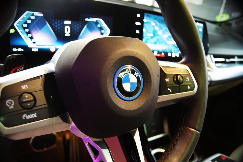 BMW iX2 XDRIVE 30 306CV * 100% ELÈCTRIC *