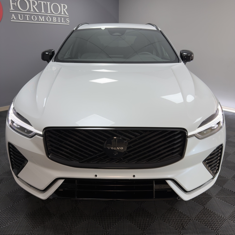 VOLVO XC60 B5 AWD 250CV “BLACK EDITION PLUS”