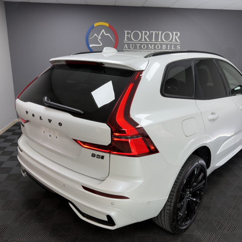 VOLVO XC60 B5 AWD 250CV “BLACK EDITION PLUS”