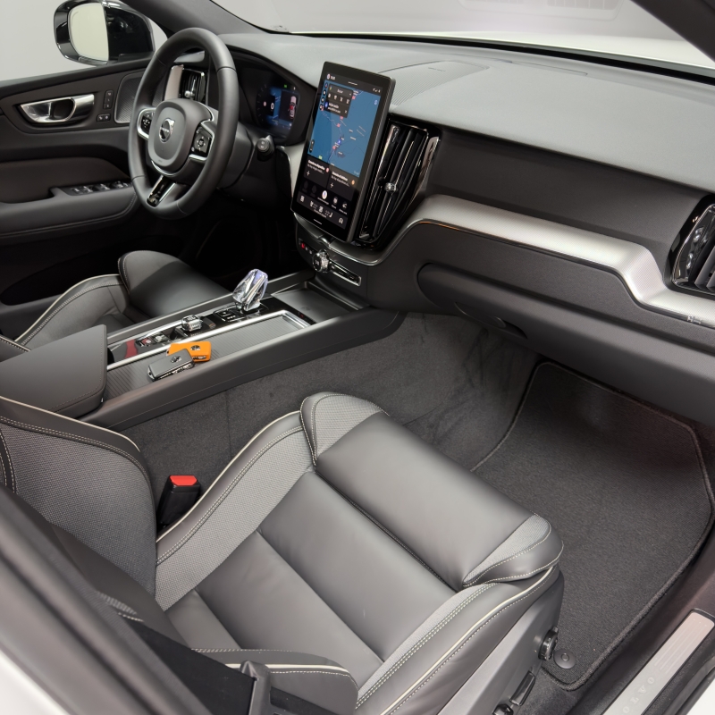 VOLVO XC60 B5 AWD 250CV “BLACK EDITION PLUS”