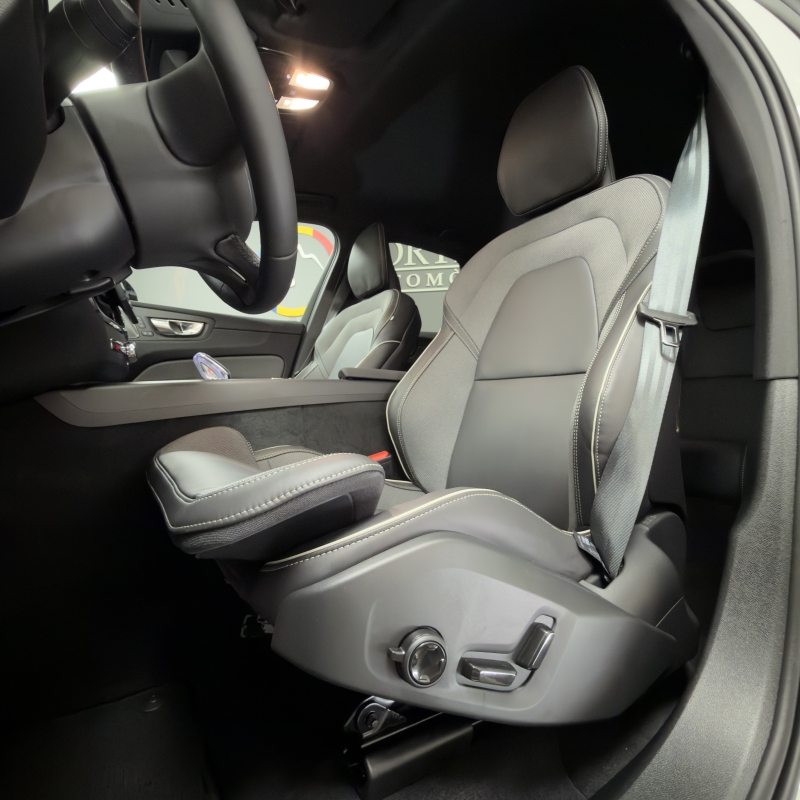 VOLVO XC60 B5 AWD 250CV “BLACK EDITION PLUS”