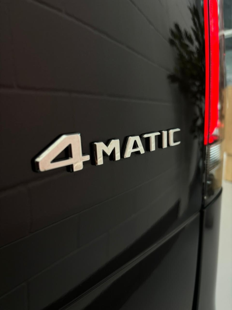 Mercedes Benz Clase V 300d - 4Matic - 2025