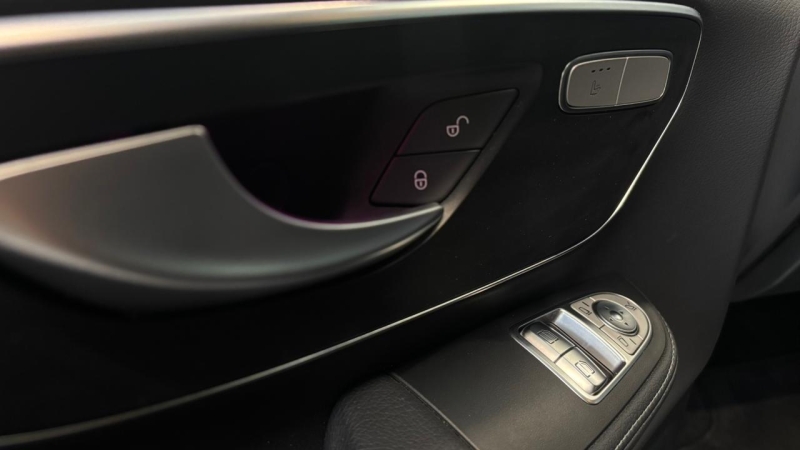Mercedes Benz Clase V 300d - 4Matic - 2025