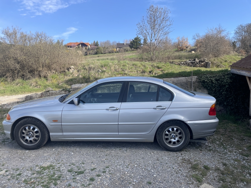 BMW 320i E46