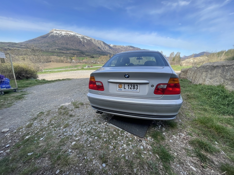 BMW 320i E46