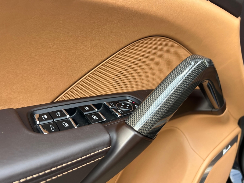 Porsche Cayenne Turbo S Akrapovic