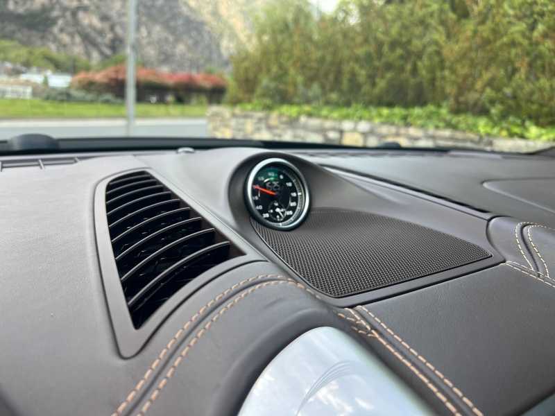 Porsche Cayenne Turbo S Akrapovic