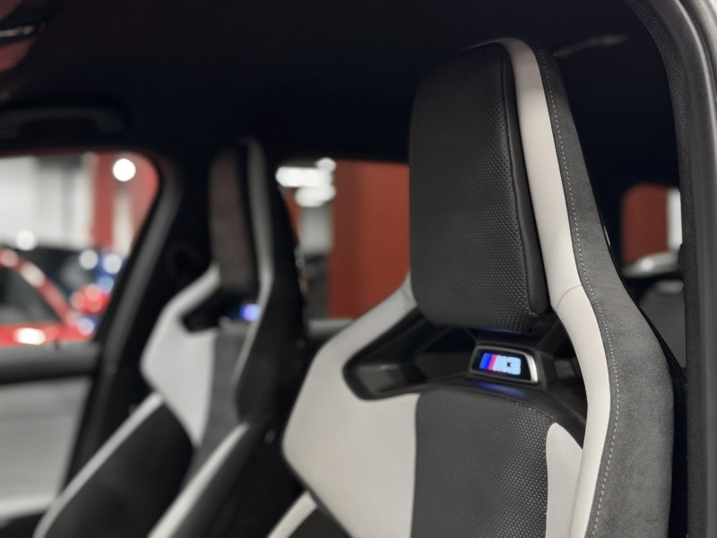 BMW M3 Touring Ceràmics Carbon Backets