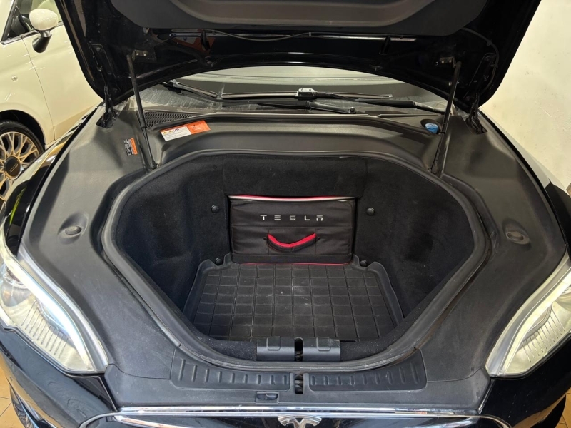 Tesla Model S P85+