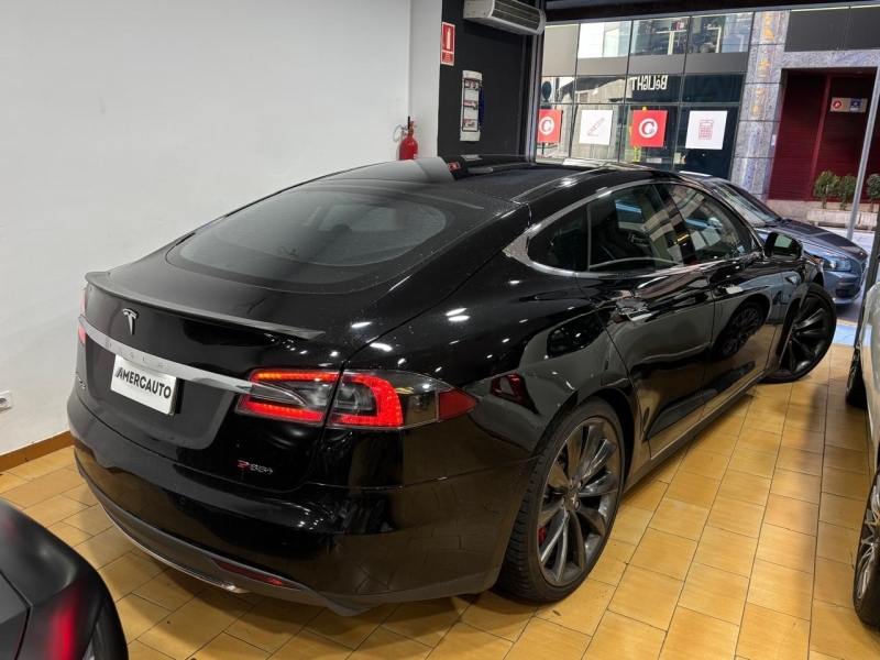 Tesla Model S P85+