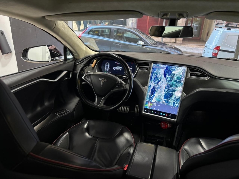 Tesla Model S P85+