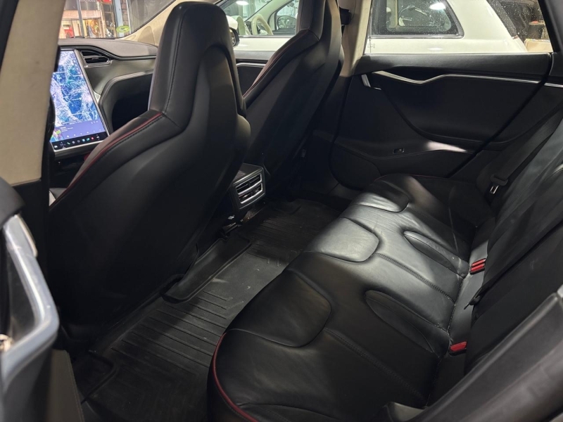 Tesla Model S P85+