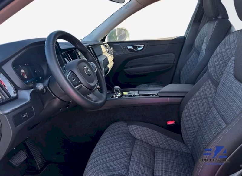 VOLVO XC60 B5 AWD 250 CV 