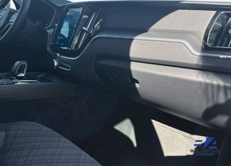 VOLVO XC60 B5 AWD 250 CV 