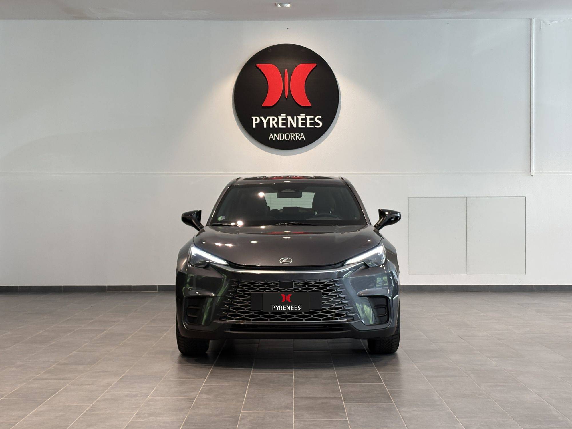 Lexus LBX  1.5 Auto