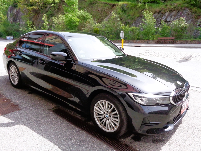 BMW 318 D -MILD HYBRID-