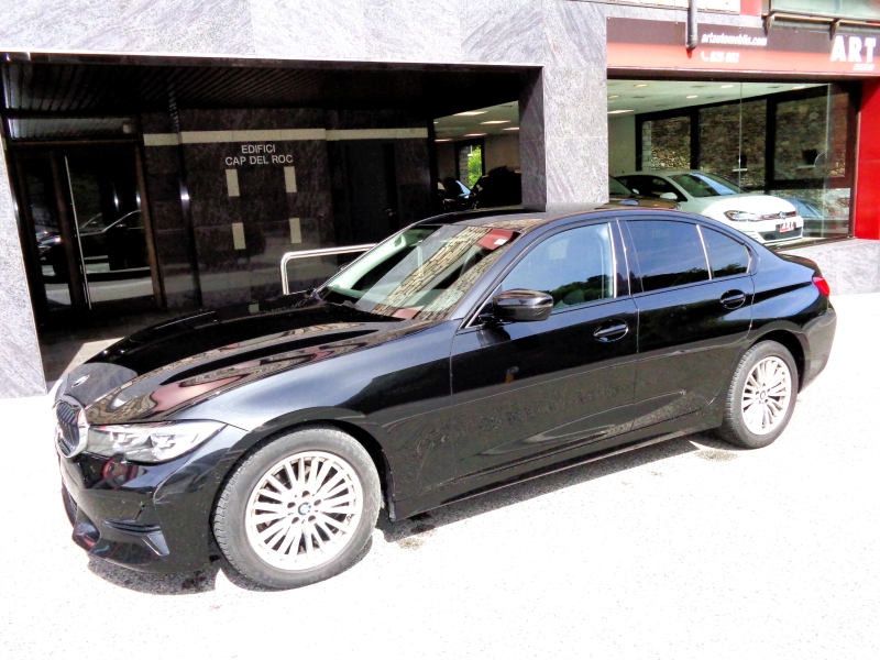 BMW 318 D -MILD HYBRID-