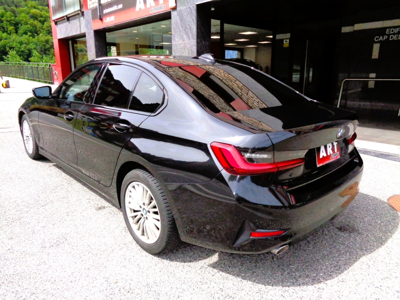 BMW 318 D -MILD HYBRID-