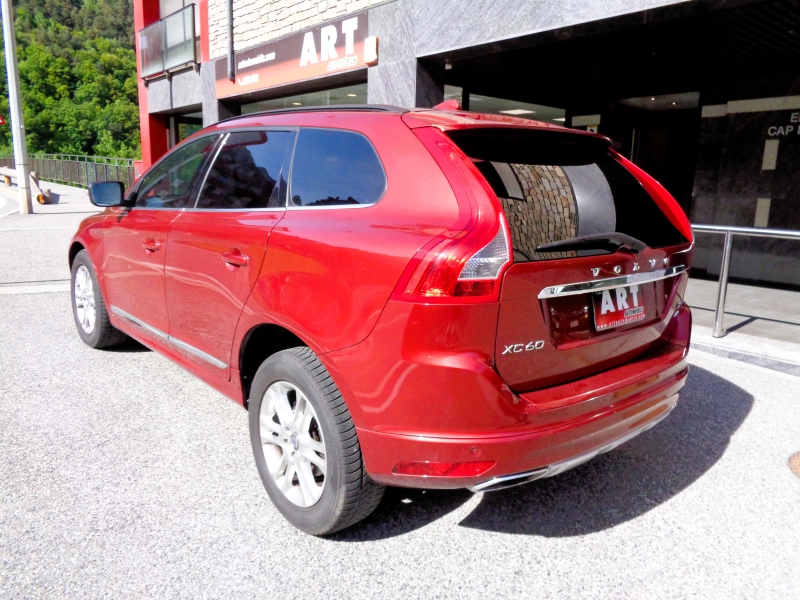 VOLVO XC 60 2.4 D5 AWD