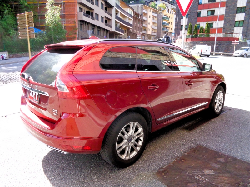 VOLVO XC 60 2.4 D5 AWD