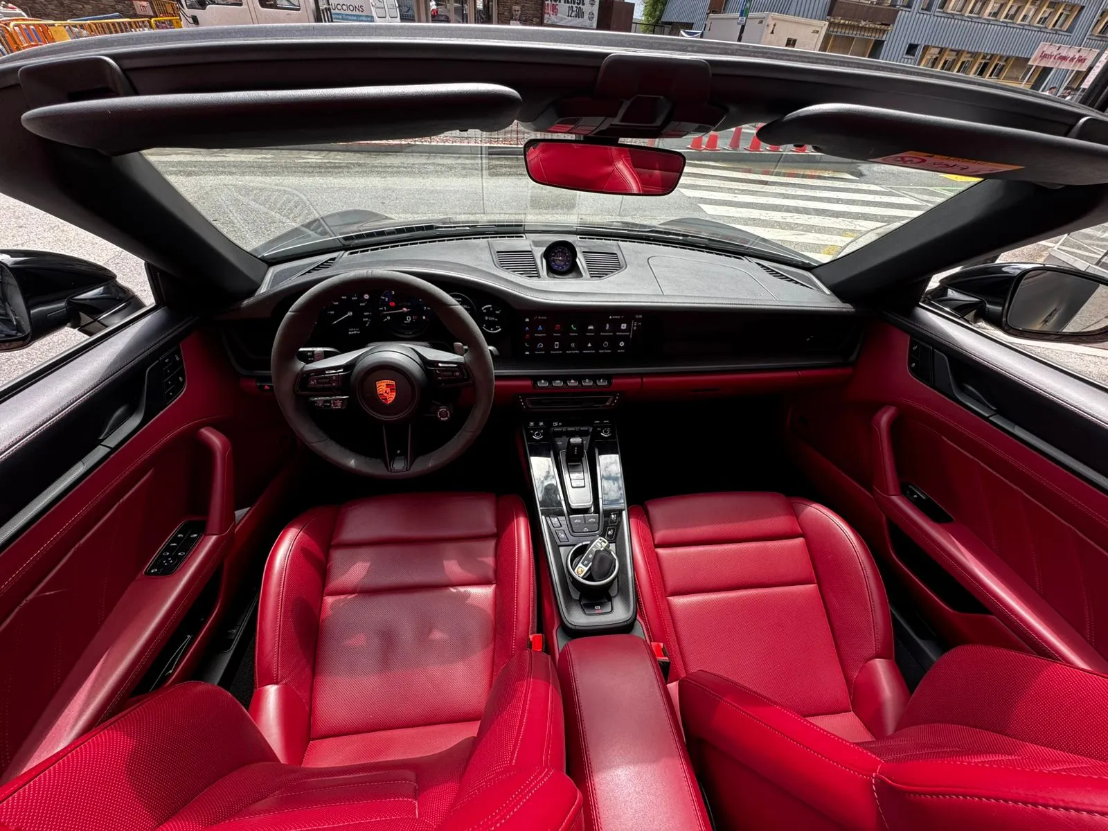 Porsche 911 - 992 Carrera 4 GTS Cabrio