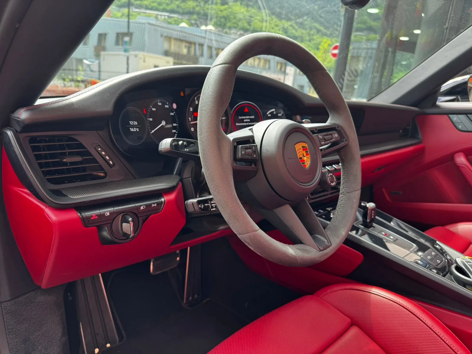 Porsche 911 - 992 Carrera 4 GTS Cabrio