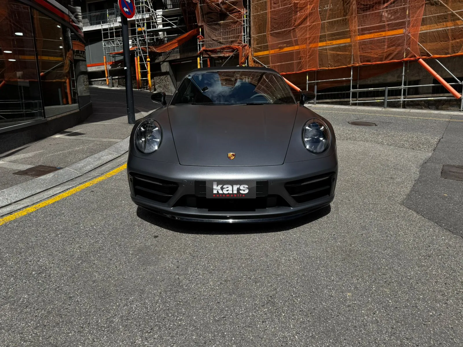 Porsche 911 - 992 Carrera 4 GTS Cabrio