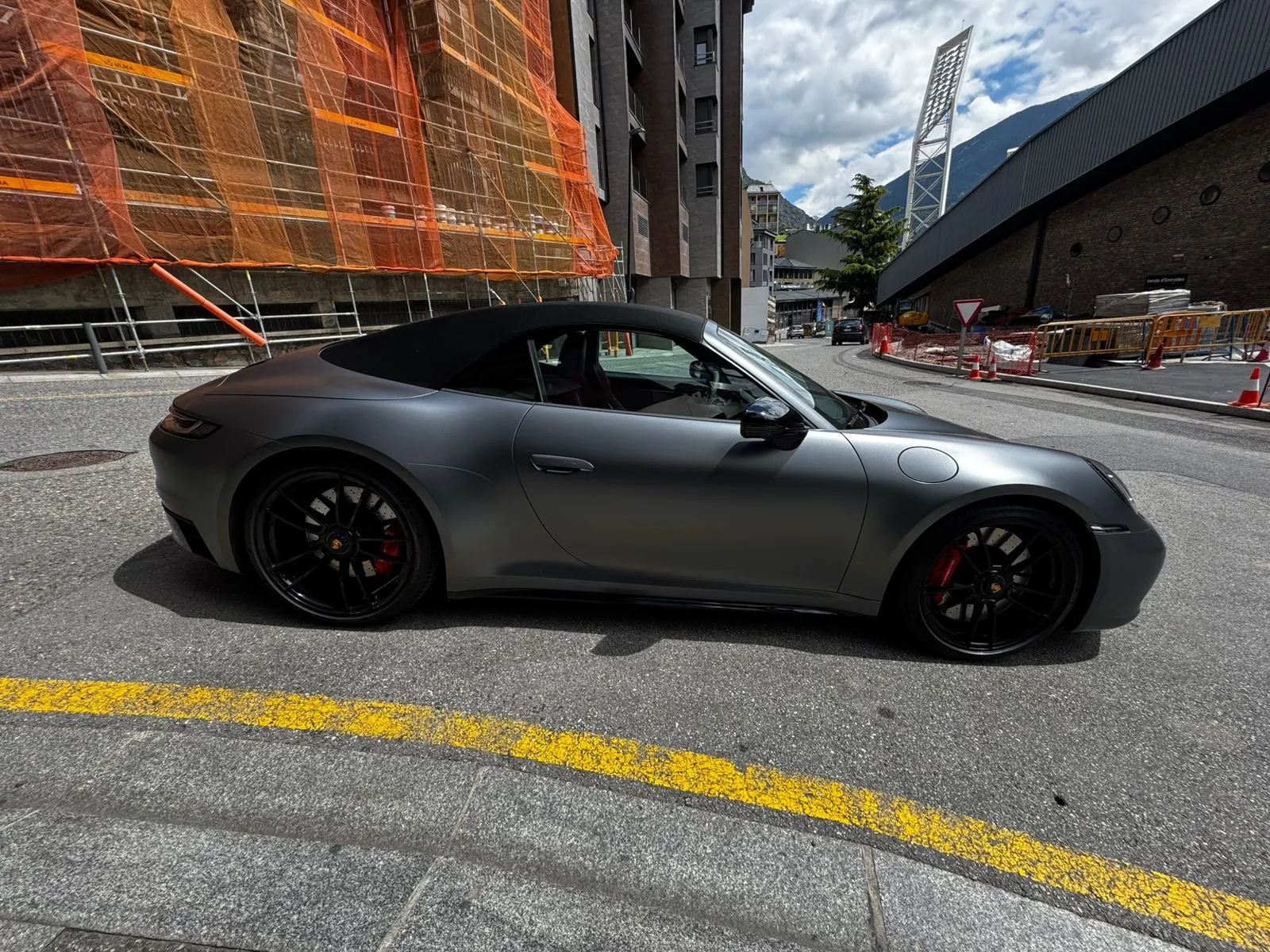 Porsche 911 - 992 Carrera 4 GTS Cabrio